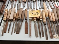 Lot 307 - houtbeitels. 64 stuks - afbeelding 6 van  6