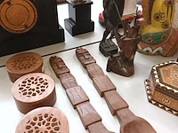 Lot 309 - houten decoratie. 20 stuks - afbeelding 3 van  5