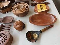 Lot 309 - houten decoratie. 20 stuks - afbeelding 4 van  5