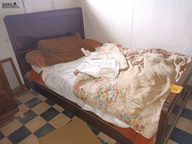 Lot 31 - antiek bed - afbeelding 3 van  4