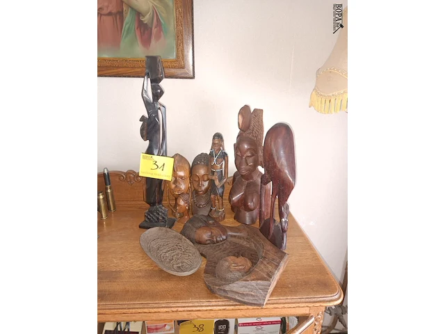 Lot 31 - houten decoratie. 9 stuks - afbeelding 1 van  4