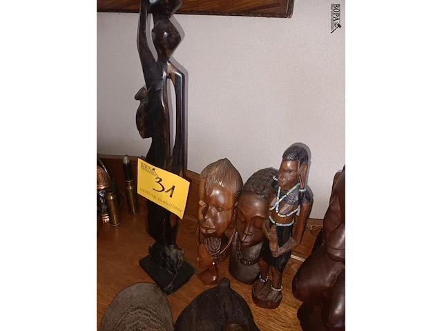 Lot 31 - houten decoratie. 9 stuks - afbeelding 2 van  4