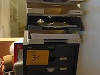 Lot 31 - kantoormateriaal en geldbeugels - afbeelding 1 van  9