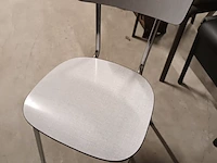 Lot 31 - keukenstoel en toiletstoel - afbeelding 3 van  3