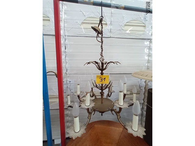 Lot 31 - koperen luster - afbeelding 1 van  8