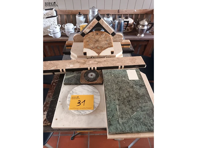 Lot 31 - lot marmer en natuursteen - afbeelding 1 van  5