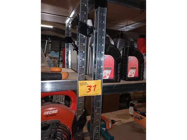 Lot 31 - metalen voorraadrek. 2 stuks - afbeelding 4 van  4