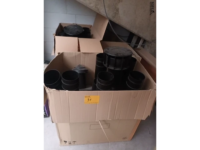 Lot 31 - multivent dakdoorvoer. 4 dozen - afbeelding 1 van  5