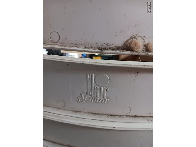 Lot 31 - pvc tuinstoelen en ligzetel - afbeelding 3 van  3