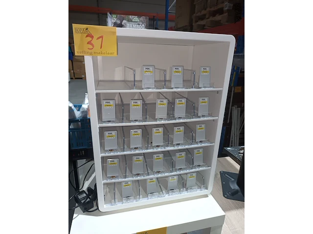 Lot 31 - sigaretten display - afbeelding 1 van  2