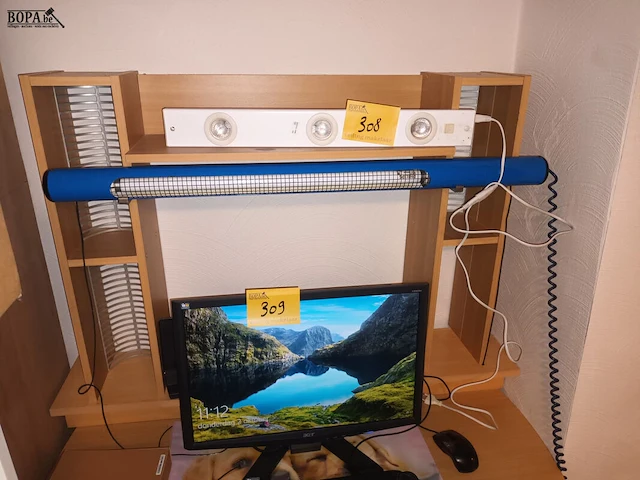 Lot 310 - bureau meubel - afbeelding 3 van  4