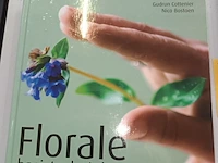 Lot 312 - boeken bloemschikken. 3 stuks - afbeelding 4 van  4