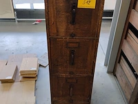Lot 312 - houten archiefkast - afbeelding 1 van  3