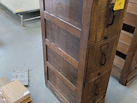 Lot 312 - houten archiefkast - afbeelding 2 van  3