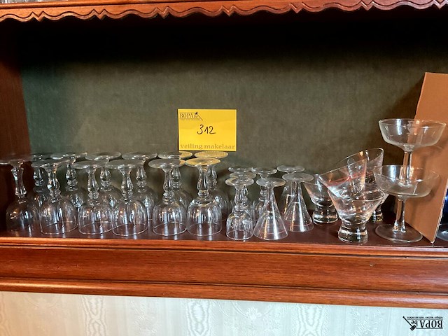 Lot 312 - lot diverse glazen, 26 stuks - afbeelding 1 van  3