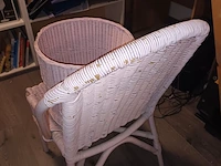 Lot 312 - rieten stoel en mand - afbeelding 3 van  3