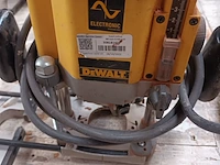 Lot 314 - bovenfrees dewalt - afbeelding 2 van  3