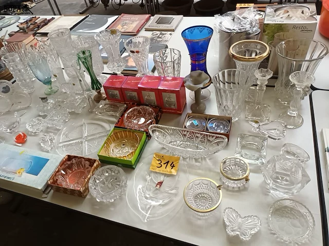 Lot 314 - glaswerk en kristal. 55 stuks - afbeelding 1 van  7