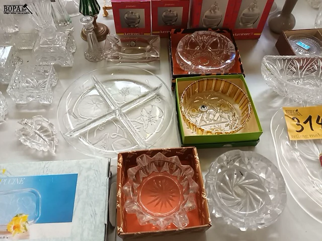 Lot 314 - glaswerk en kristal. 55 stuks - afbeelding 7 van  7