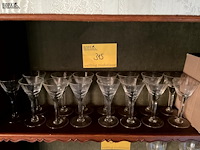 Lot 315 - kleine glaasjes op voet, 8 stuks