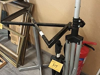 Lot 315 - statief. 3 stuks - afbeelding 1 van  4