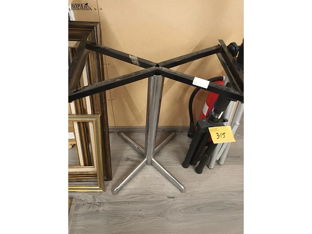 Lot 315 - statief. 3 stuks - afbeelding 4 van  4
