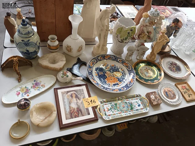 Lot 316 - decoratie. 25 stuks - afbeelding 1 van  8