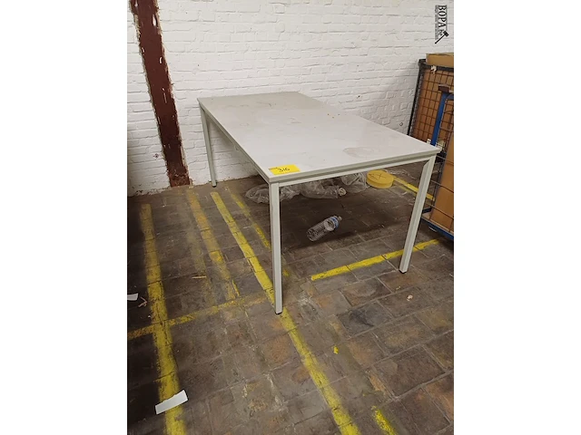Lot 316 - tafel - afbeelding 1 van  3