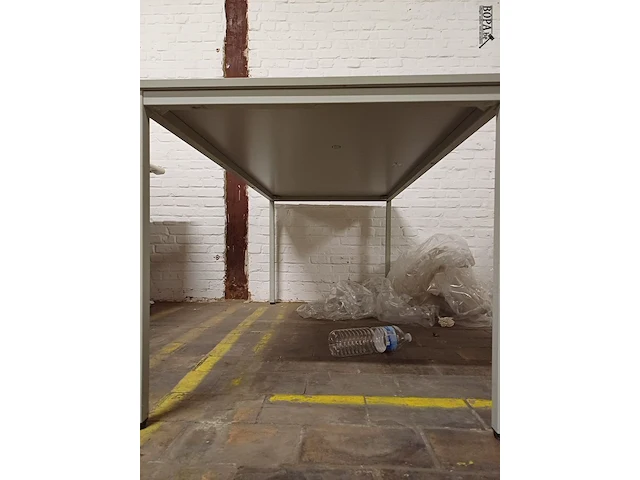 Lot 316 - tafel - afbeelding 2 van  3