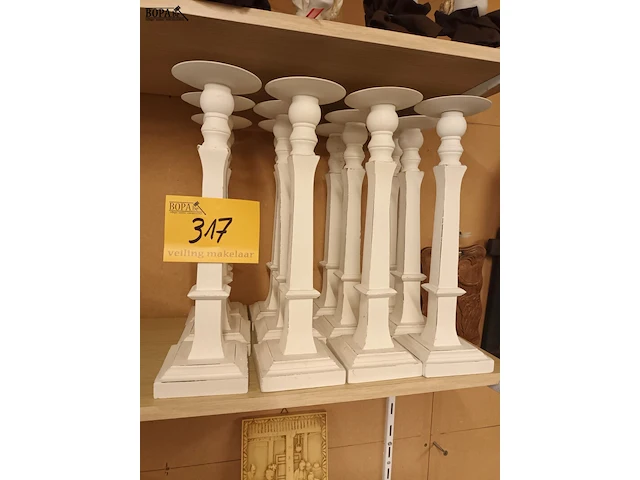 Lot 317 - kandelaars. 12 stuks - afbeelding 1 van  2