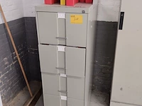 Lot 317 - metalen archiefkast
