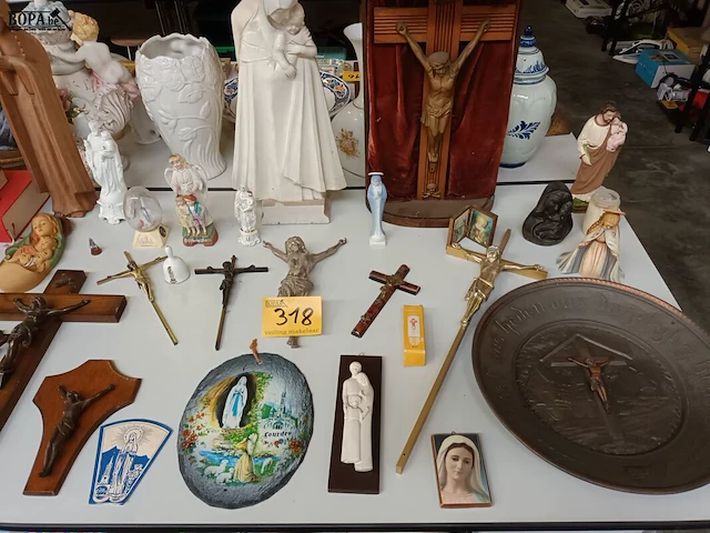 Lot 318 - devotie. 35 stuks - afbeelding 1 van  6