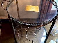 Lot 318 - ronde serveertrolley met 2 laden,verguld brons gebruikte sta - afbeelding 2 van  4