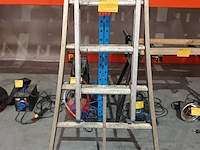 Lot 32 - aluminium ladder - afbeelding 3 van  3
