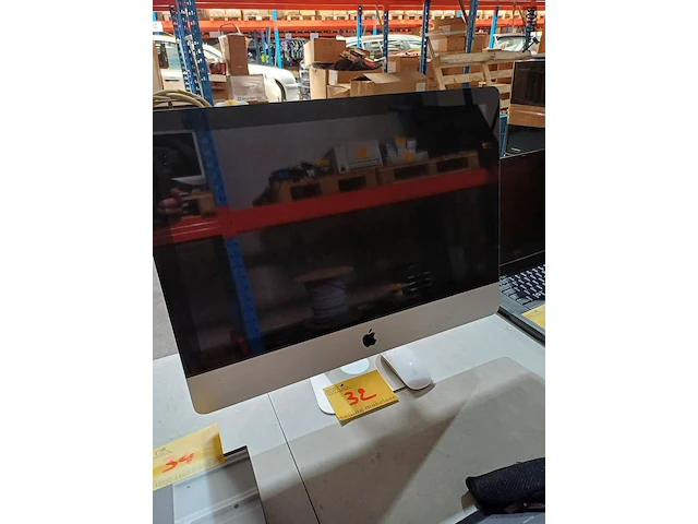 Lot 32 - apple imac - afbeelding 1 van  4