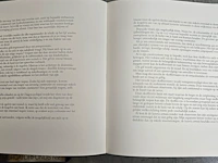 Lot 32 - diverse koralen en boek 'de wereld van de koralen' - afbeelding 9 van  10