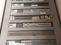 Lot 32 - elektriciteitskast met zekeringen - afbeelding 4 van  7