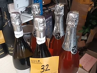 Lot 32 - flessen cava en prosecco. 5 stuks - afbeelding 1 van  4
