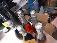 Lot 32 - flessen cava en prosecco. 5 stuks - afbeelding 4 van  4