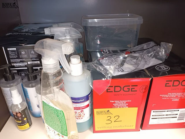 Lot 32 - hygiëne en veiligheid - afbeelding 2 van  4