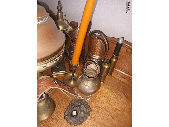 Lot 32 - koperen decoratie. 15 stuks - afbeelding 3 van  4
