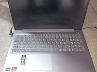 Lot 32 - laptop lenovo - afbeelding 1 van  4