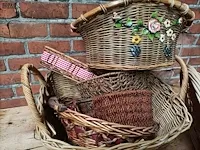 Lot 32 - lot rieten manden, 7 stuks - afbeelding 3 van  3