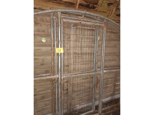 Lot 32 - serre - afbeelding 1 van  3