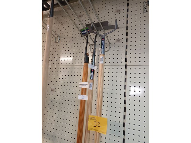 Lot 32 - stekers en hak. 3 stuks - afbeelding 1 van  4