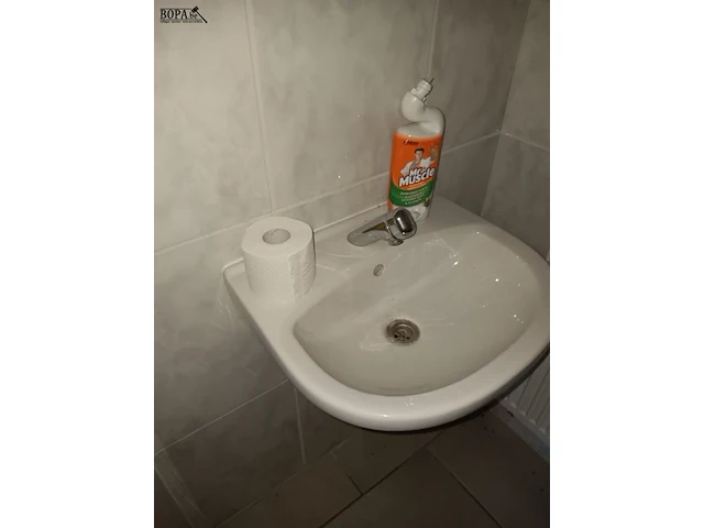 Lot 32 - toilet - afbeelding 2 van  4