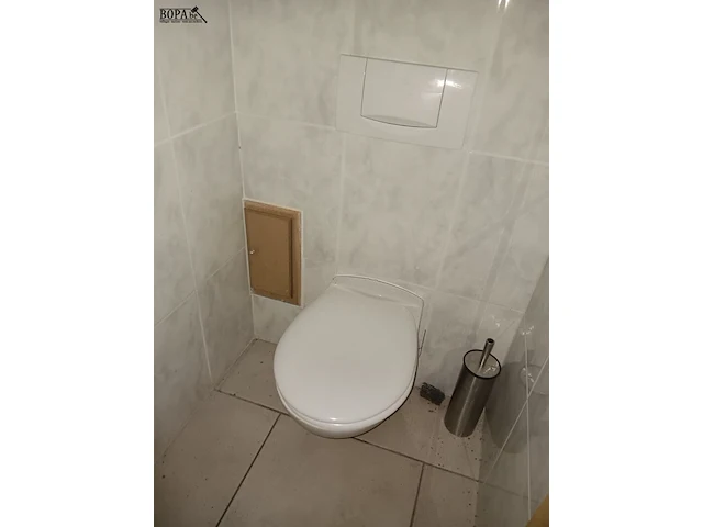 Lot 32 - toilet - afbeelding 3 van  4