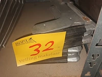 Lot 32 - tussenwandvergrendeling. 2 stuks - afbeelding 1 van  3