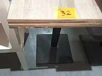 Lot 32 - vierkante tafel op voet. 8 stuks - afbeelding 4 van  4