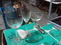 Lot 32 - wijn en cava glazen 140 stuks - afbeelding 2 van  3